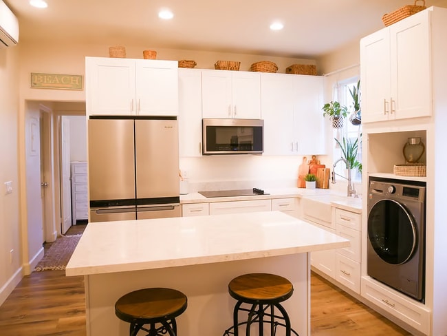 Building Photo - 3177 Toopal Dr Unit The Beachy Bungalow