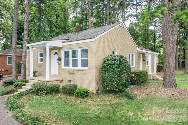 Photo - 1730 Matheson Ave
