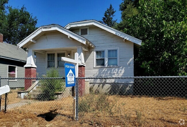 Building Photo - Charming 2BR/3BA Bungalow - Nevada-Lidgerw... Rental