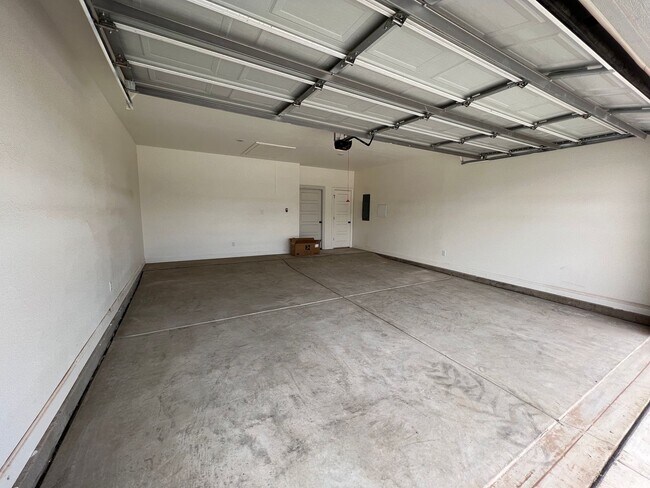 Photo - Beautiful 4 bed 2 bath home in Frenship!