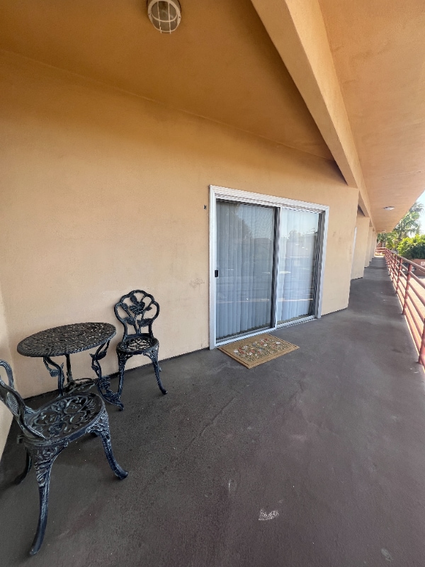 Building Photo - 5822 Kingman Ave Rental