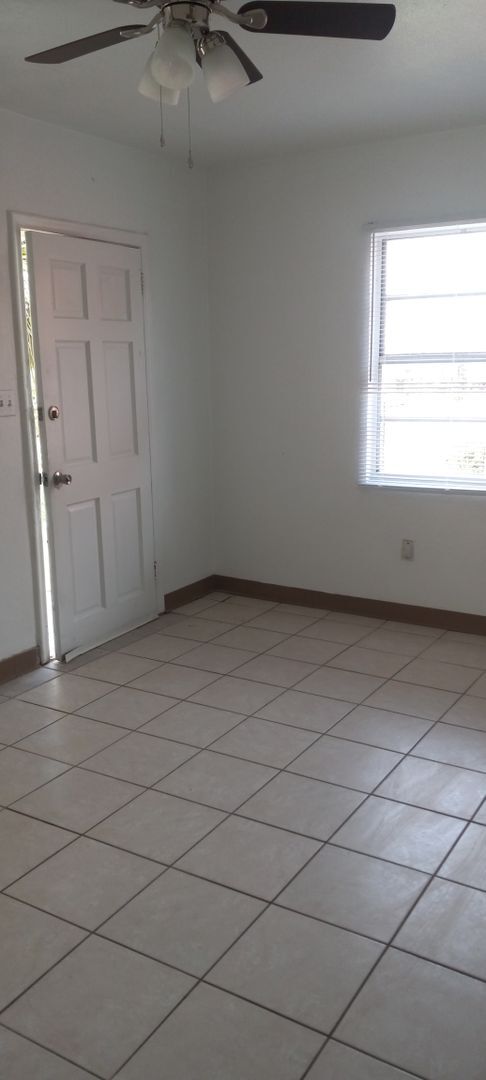 Photo - 1409 Melvin St