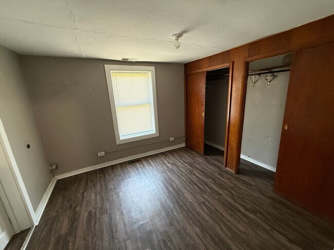 Photo - 1503 W 16th St Unit 1503 1/2 W 16th St
