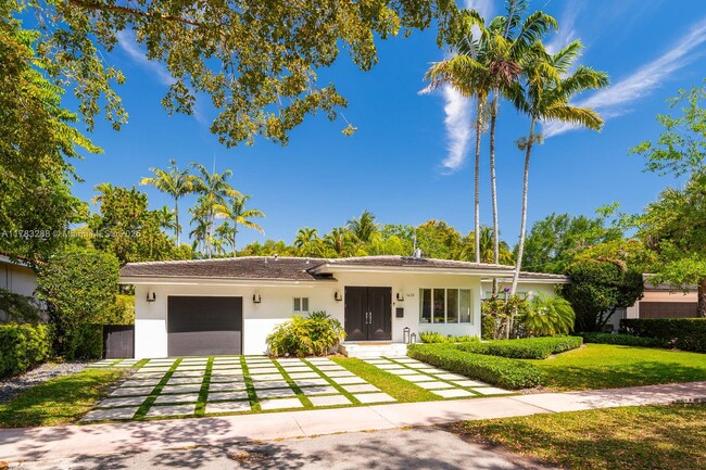 1435 Cecilia Ave