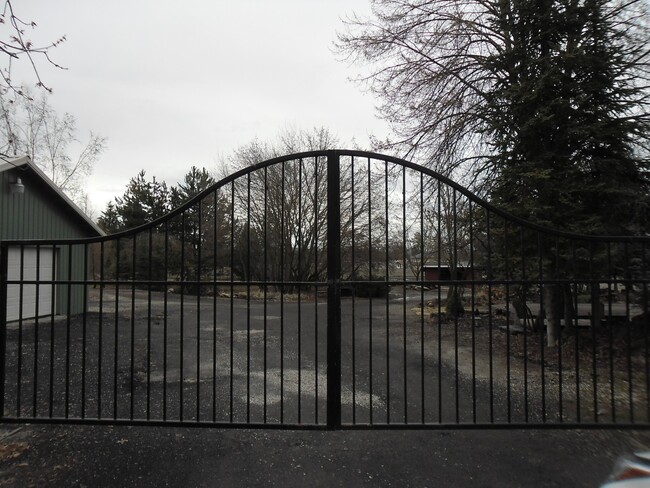 Photo - 2 Bedroom 1 Bath Rancher Close to Deer Park