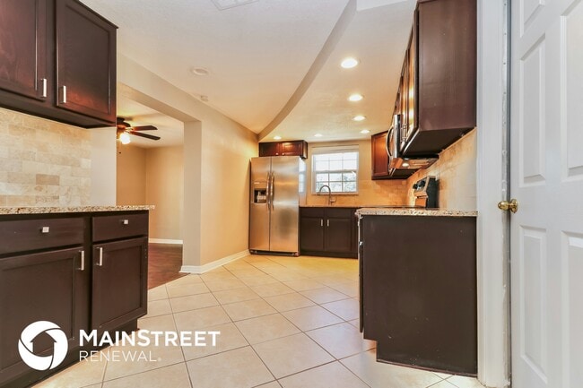 Photo - 3208 Primrose Dr