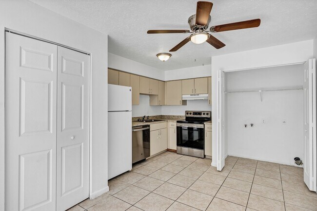Photo - Charming 2-Bedroom Apartment for Rent–Great Location in Ocala!Deposit-Free Move-In Available!