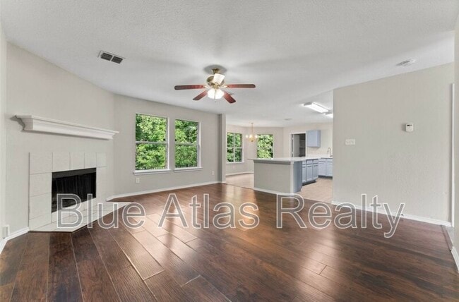 Photo - 1817 Cedarbriar Dr