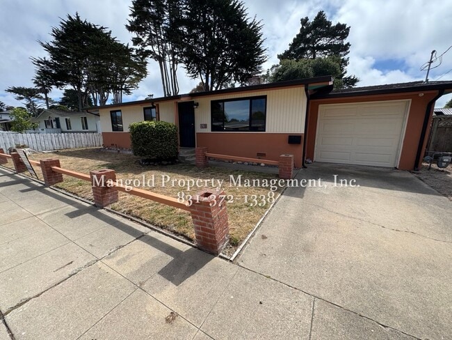 Building Photo - Charming 3-Bed, 1.5-Bath Home with Back Ya...