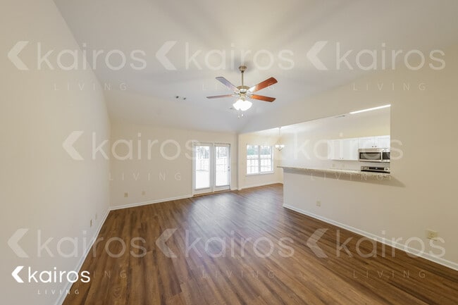 Photo - 71 Hideaway Ln