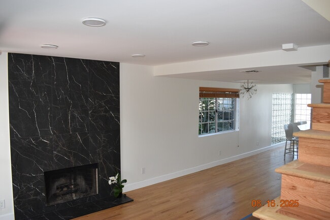 Hogar - 716 Flower Ave