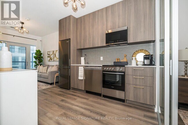 Photo - 7439 Kingston Rd Unit 815