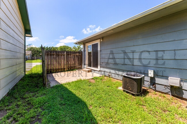 Photo - 306 S Twin Pines Ave