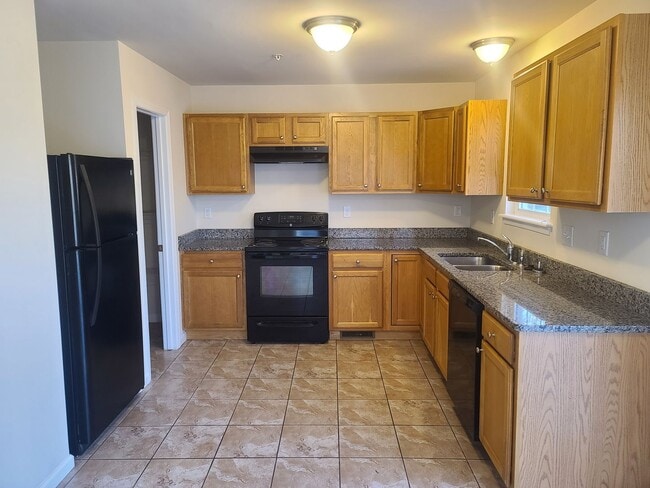 Photo - 3 Bedroom 2 1/2 bath ** End Unit** Townhome for Rent in Waynesboro