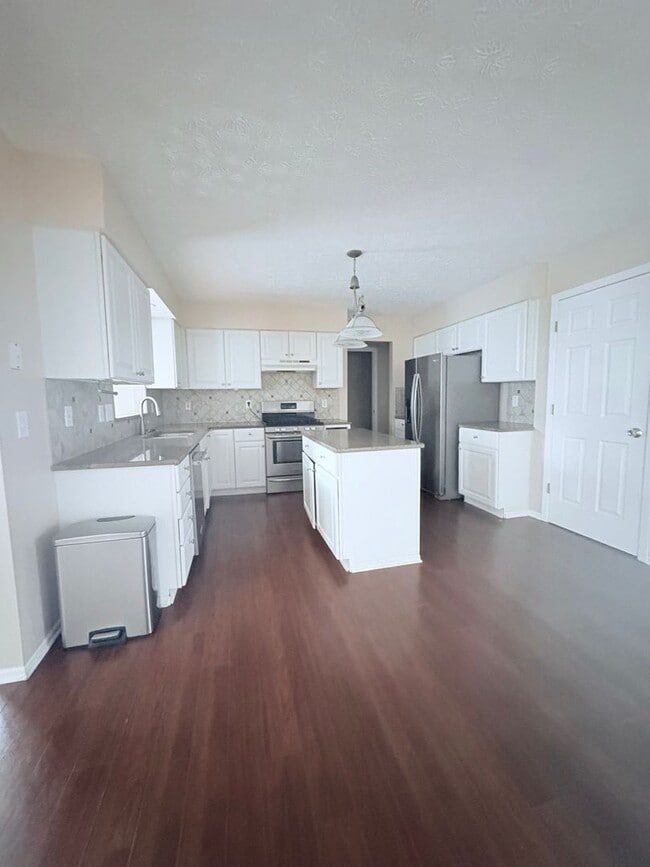 Photo - 7735 Royal Park Dr