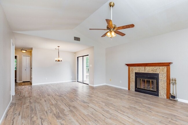 Photo - 2322 Klattenhoff Dr