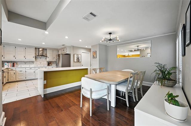 Photo - 6002 Costera Ln