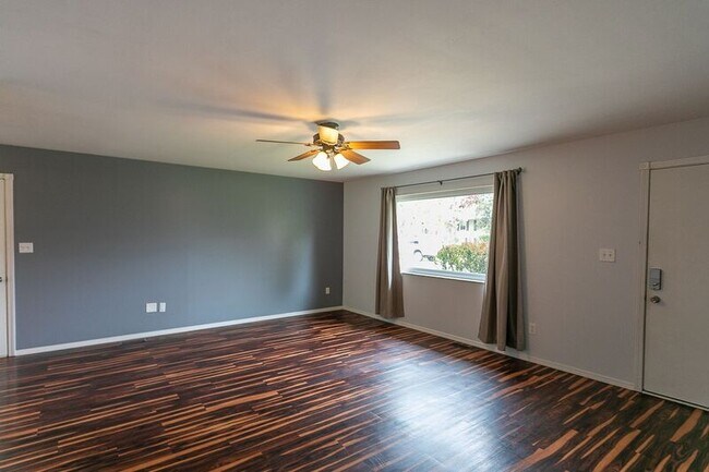 Photo - 4759 Arnold Ave