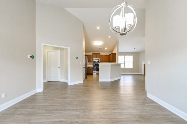 Photo - 2932 S Hartland