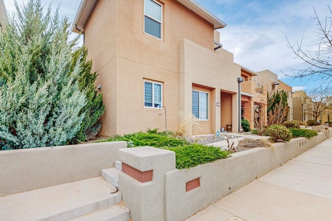 Photo - 3 bedroom, 2 1/2 Bath Pulte Ocotillo Model Home