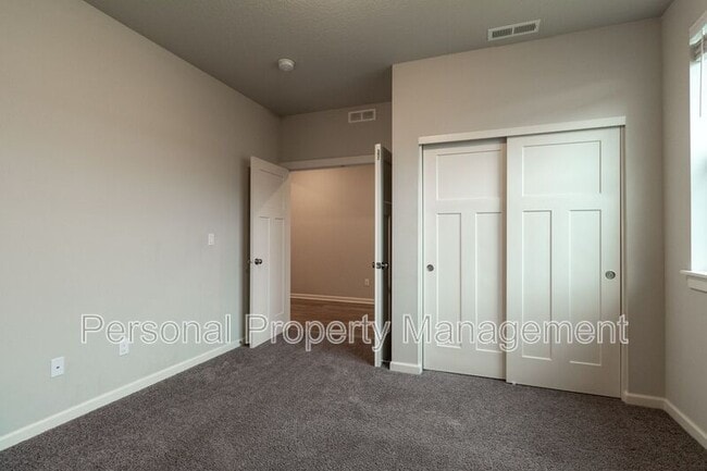 Photo - 3827 S Kennedy Dr