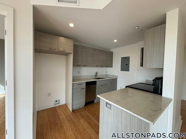 Photo - 40 Malvern St Unit 601