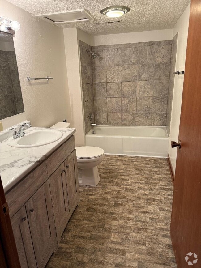 Building Photo - 108 Westwood Dr Unit 102 Rental