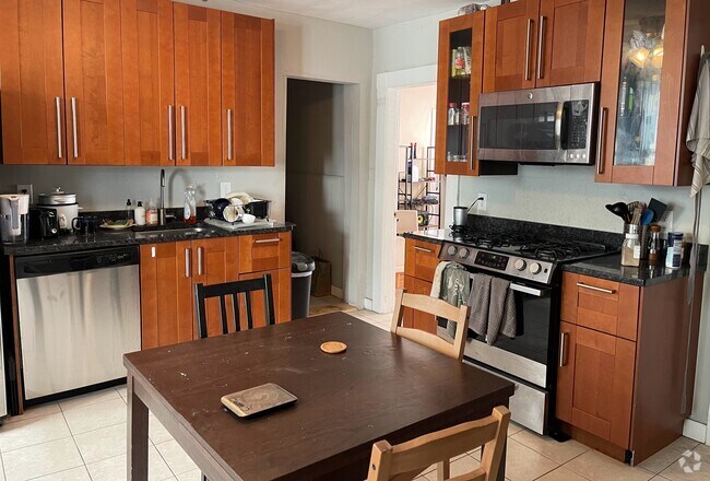 Building Photo - 273 Cardinal Medeiros Ave Unit 1 Rental