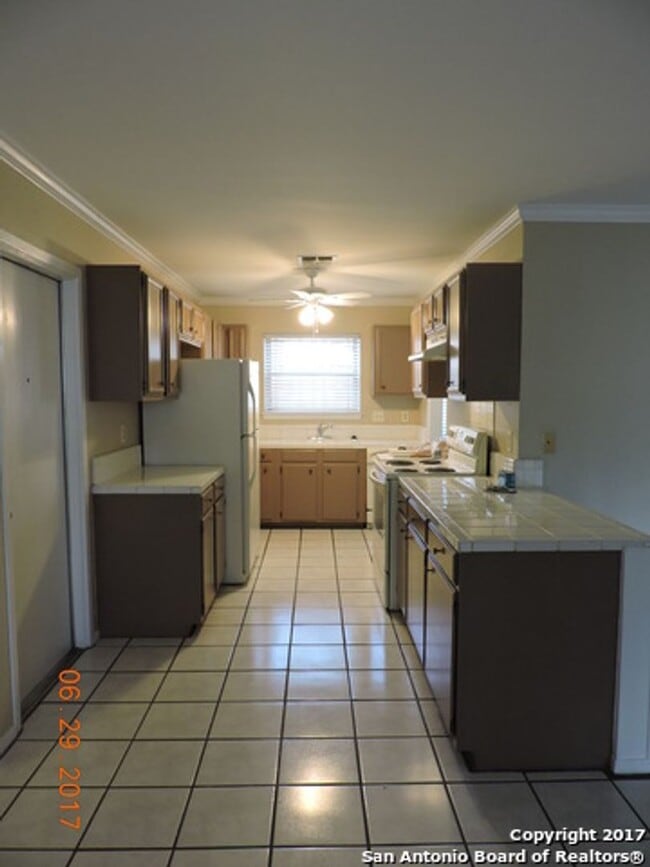 Photo - Charming one story in Rolling ridge subdiv...