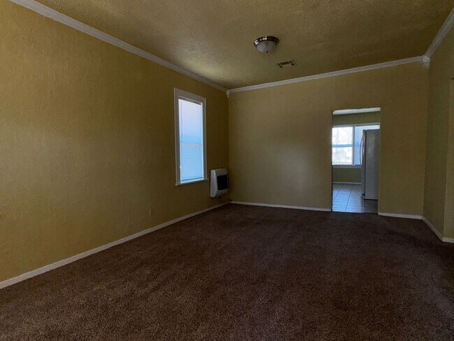 Photo - 909 NW Bell Ave