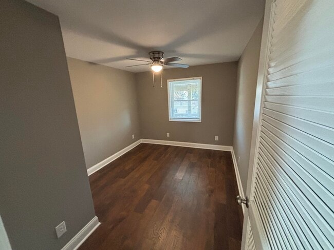 Photo - 402 Gunn St Unit 202