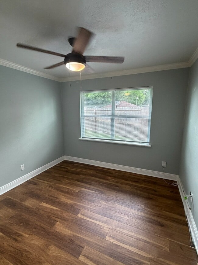 Photo - 1432 Butler Dr