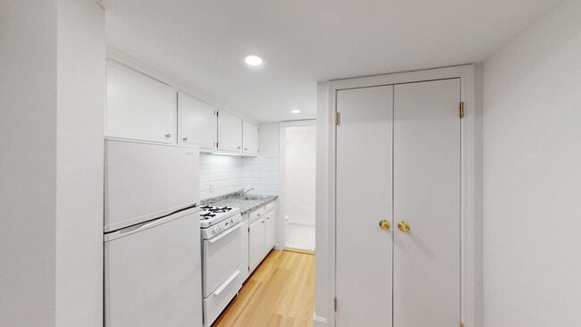Photo - 173 Marlborough St Unit B1