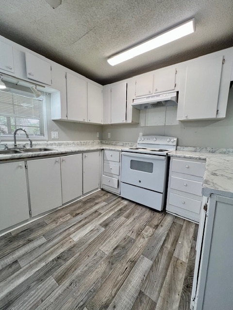 Photo - 407 E 1st St