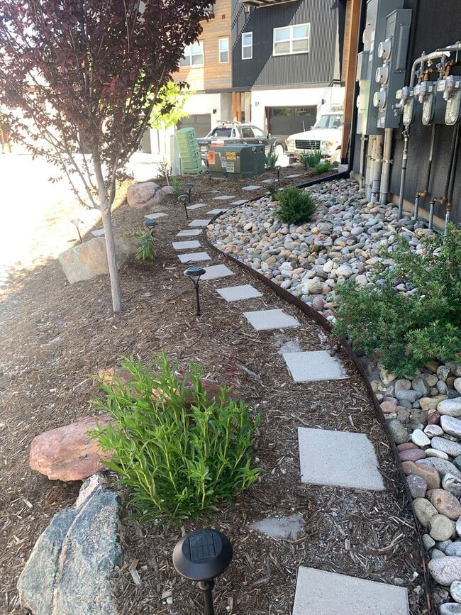 Photo - 220 Metz Ln