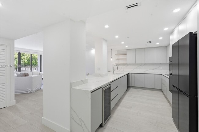 Photo - 251 Crandon Blvd Unit 202