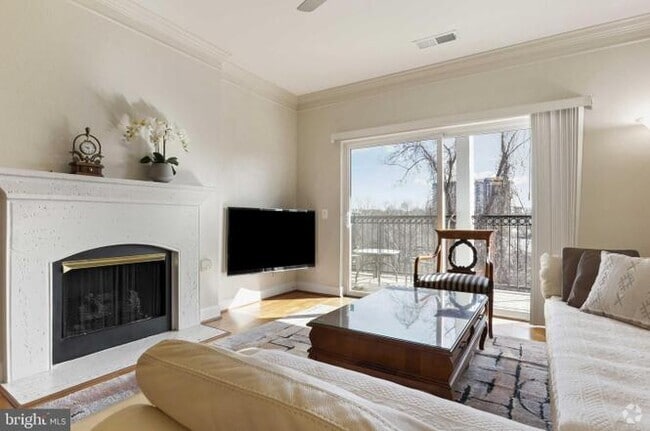 Building Photo - 1591 Spring Gate Dr. Unit 3308 Rental