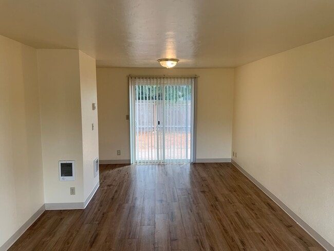 Photo - 164 - 2418/2420 NW 9th Unit 2420