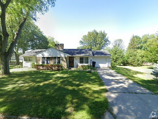 Building Photo - 4720 S Harrison St Rental