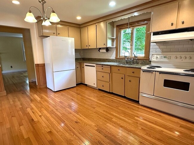 Photo - 115 Parker Rd