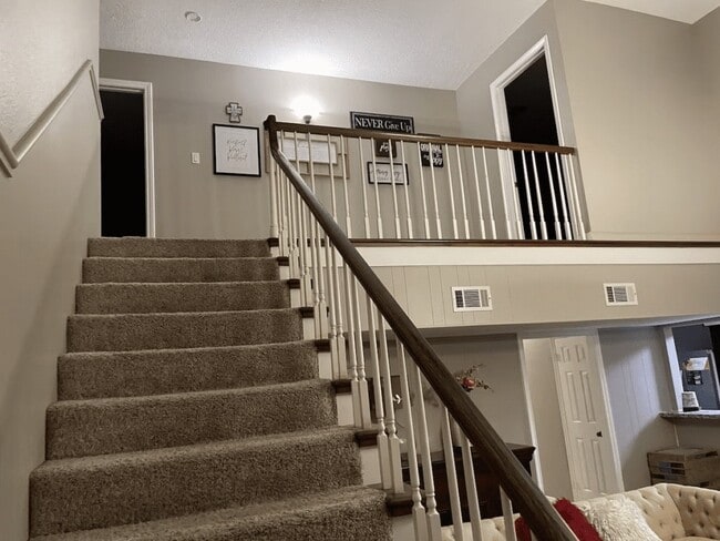 Photo - 2800 Country Club Dr
