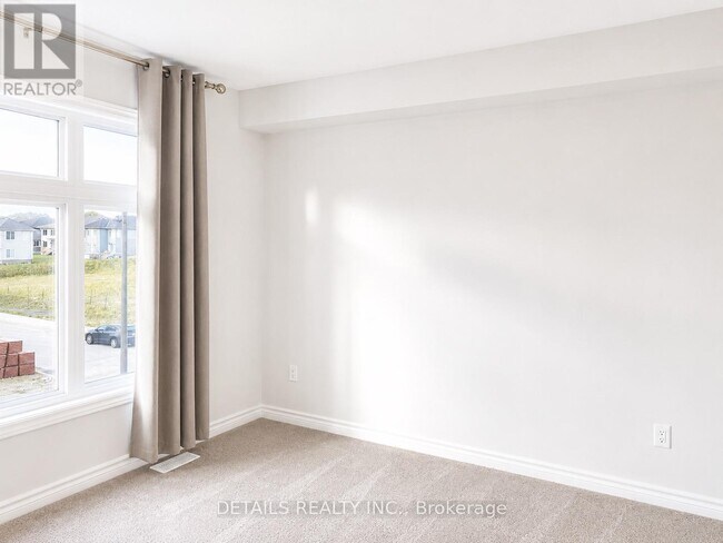 Photo - 1420 Hemlock Rd