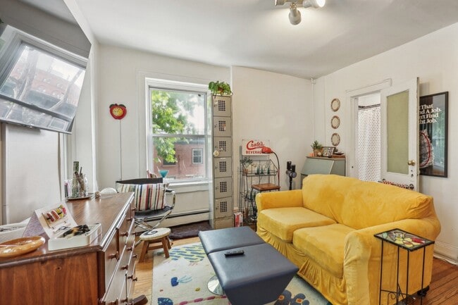 Building Photo - 69 Erie St Rental