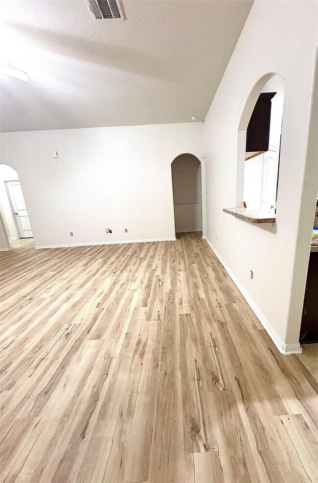 Photo - 12514 King john dr