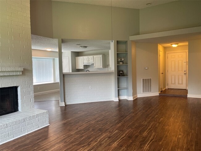 Photo - 2703 Hot Springs Dr