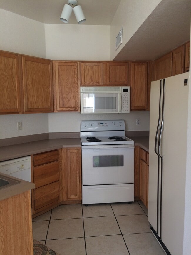 Photo - Under Market Rate! 3 bedroom 2 bath Townho...