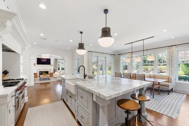 Photo - 19 Fairleigh Ct