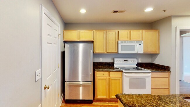 Photo - 718 W Trade St Unit 809