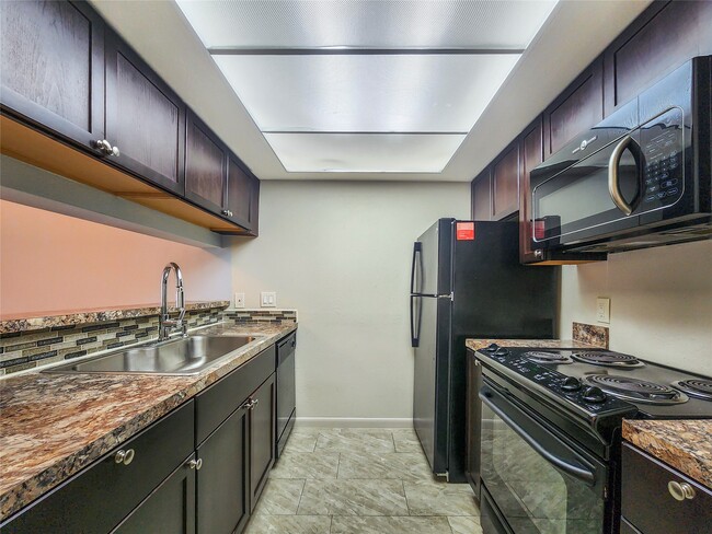 Photo - 2820 S Bartell Dr Unit 1