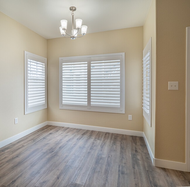 Kitchen nook - 8440 Little Rock Way